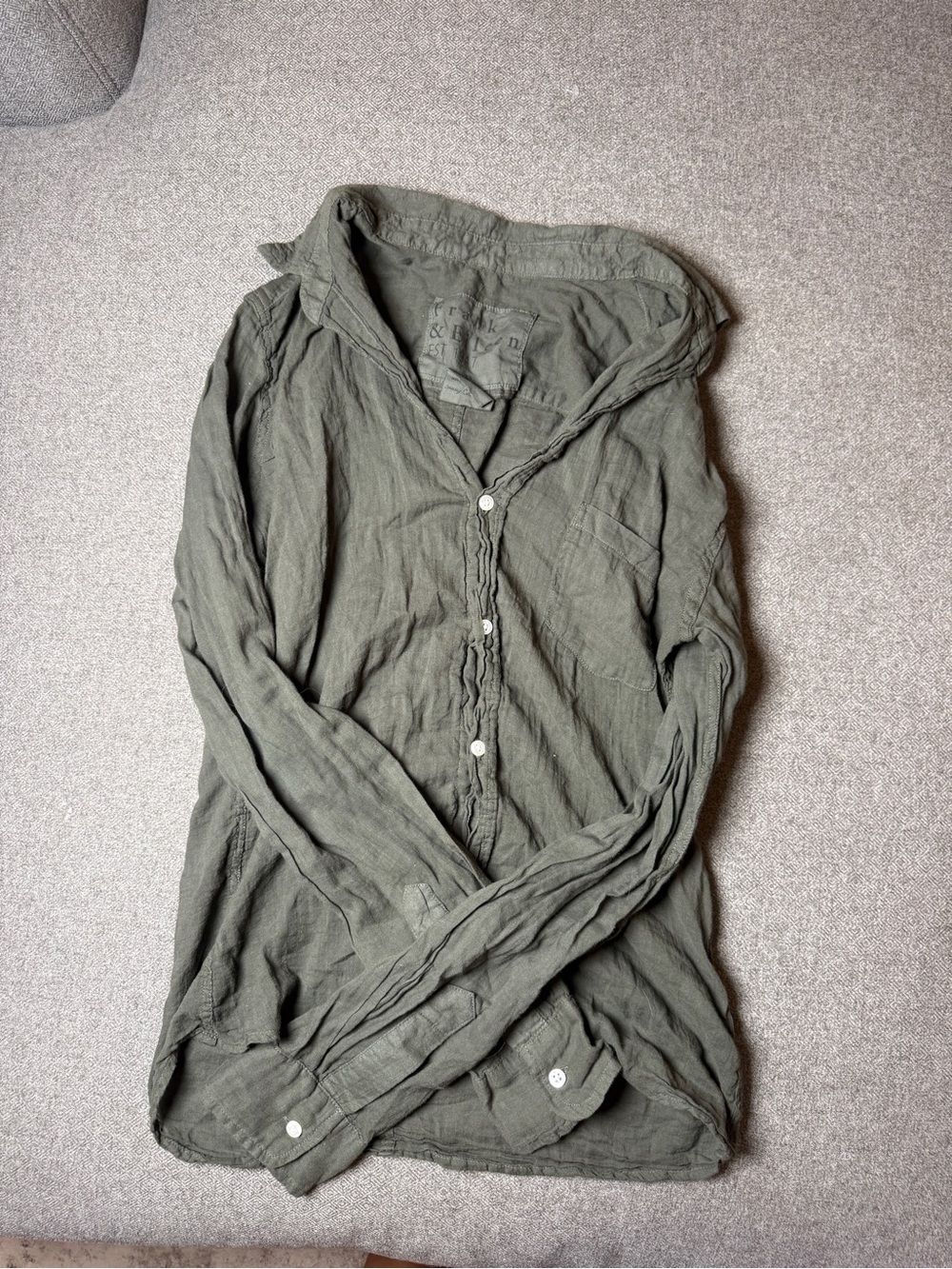 Frank & Eileen Olive Green Button Down Shirt size XS